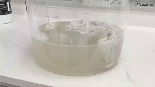 「10年モノのタオルは蘇る？　「もう捨てるしかない」と思った服の“復活洗濯”」の画像