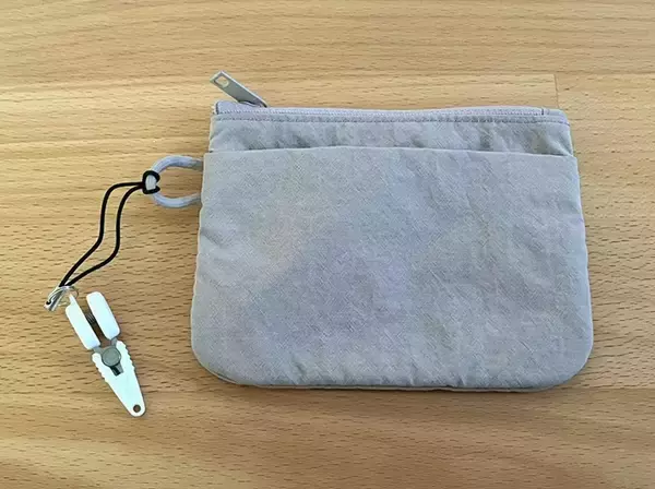 「【100均グッズ】まさかこんなに出番が！　ダイソーのミニハサミは外出の必需品だった」の画像