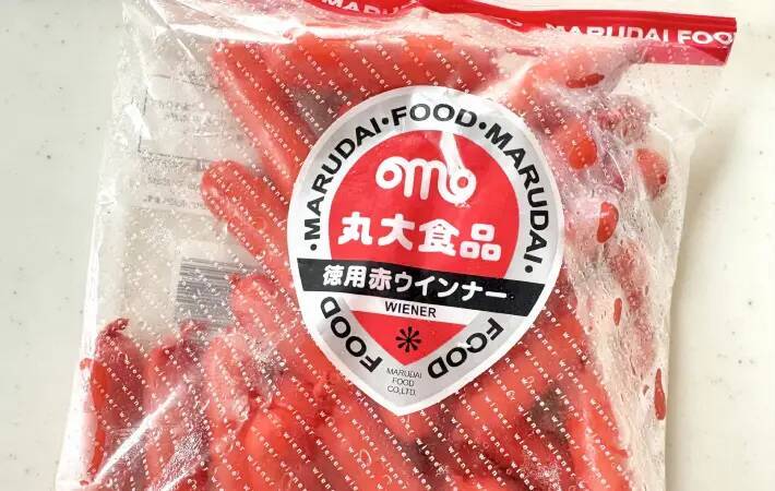 赤いウインナーを半分に切って…『飾り切り3種』に「お弁当が楽しくなる」