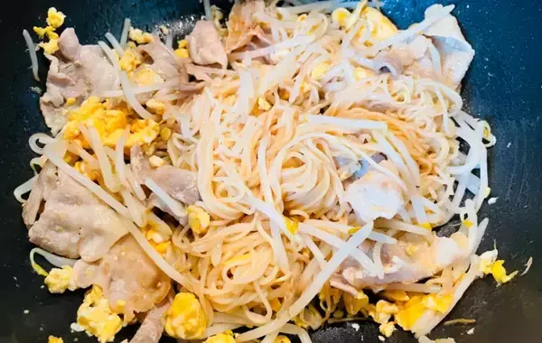 「そうめんをゆでた後に？　まさかの味つけに、夫が「驚いたけどおいしい！」【15分レシピ】」の画像
