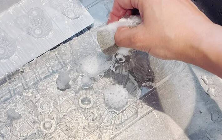 捨てないで！　卵パックを再利用したら…　料理の仕込みが一瞬で完成する！