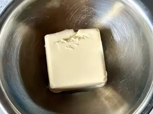 ピンク色になった『豆腐一丁』　めんつゆ要らずの食べ方に「暑い日にぴったり！」