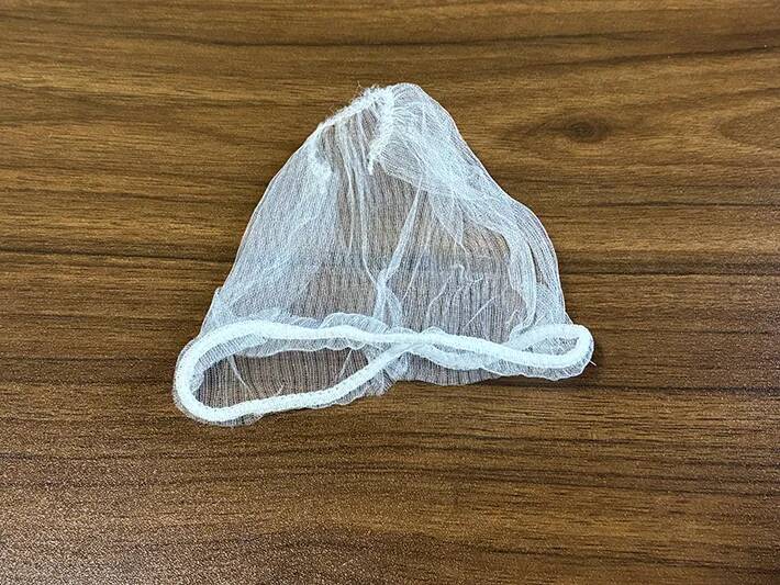水切りネットをモップにかぶせて…　掃除で使ってみたら「予想以上に便利！」
