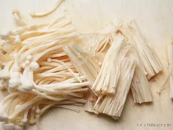 調理前、エノキは洗う？洗わない？　生産者に聞いた「正解の食べ方」は…