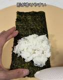 「ラップの上で折るだけ！　ふんわりおにぎりに「簡単すぎ」「手も汚れない」」の画像5