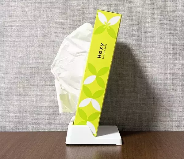 「ティッシュ、どうやって置いてる？　革命的な100均アイテムに「超便利」「もう1個買う」」の画像