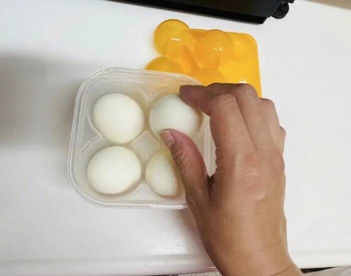 ダイソー『味付け卵メーカー』が超便利！　1日漬け込んだ結果が、こちら