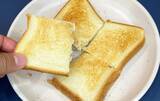 「食パン×チーズの上にのせたのは？　夏にぴったり簡単トースト【レシピ】」の画像3