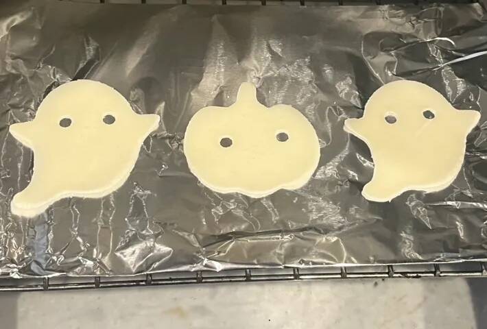 ダイソーの『クッキー型』で作ったのは、クッキーじゃない！　余った餃子の皮を活用して？