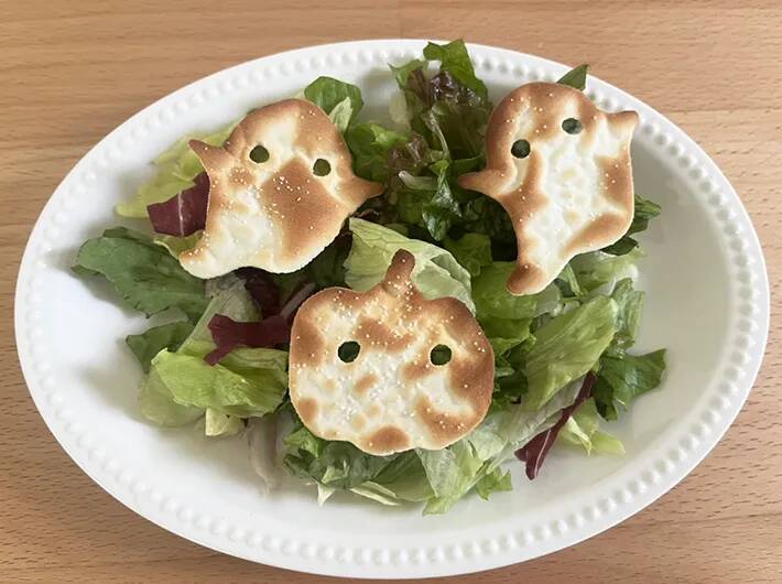 ダイソーの『クッキー型』で作ったのは、クッキーじゃない！　余った餃子の皮を活用して？