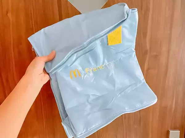 「マクドナルドから送られてきた『袋』　気になる中身を開けてみると…？」の画像