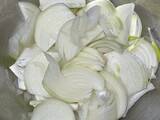 「1番おいしい『タマネギの辛味抜き』はどれ？　3種類を比較して検証すると…」の画像2