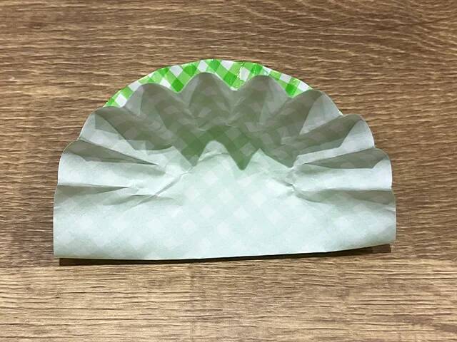 おかずカップは仕切りだけじゃない！　“アイスの棒”を差してみると「快適になった！」