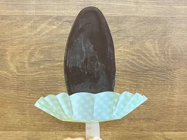 おかずカップは仕切りだけじゃない！　“アイスの棒”を差してみると「快適になった！」