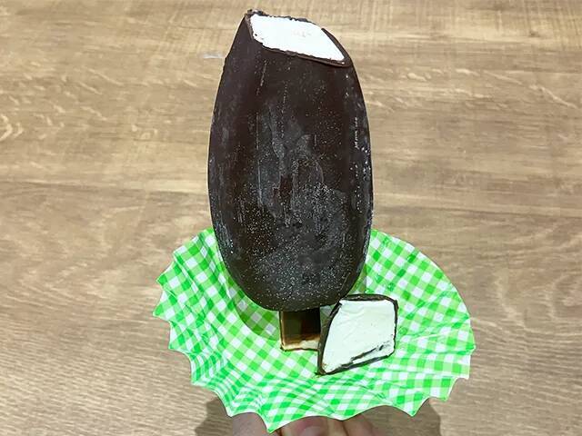 おかずカップは仕切りだけじゃない！　“アイスの棒”を差してみると「快適になった！」