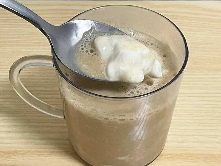 フローズンヨーグルト×コーヒー　暑い日にピッタリなドリンクに「相性抜群」「シャリシャリ食感」