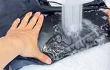 「夏に着た水着、掃除機で吸ってみて！　スポーツメーカーに聞いた『3つの手順』を試した結果」の画像3