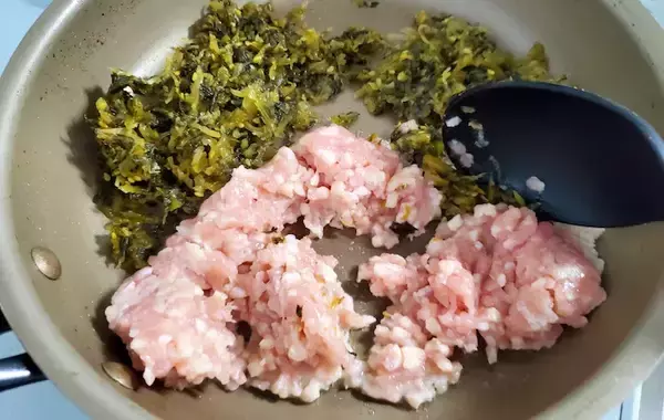 「めんつゆだけで食べない！　そうめんの温かい食べ方に「10分でできた」「これ箸が進む！」」の画像