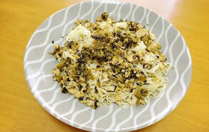 めんつゆだけで食べない！　そうめんの温かい食べ方に「10分でできた」「これ箸が進む！」