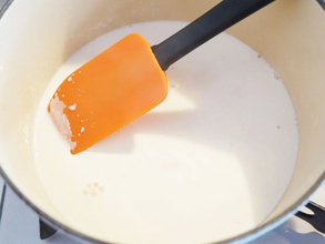 「材料3つでおやつができました」　牛乳と片栗粉を鍋で混ぜるだけ！【レシピ4選】