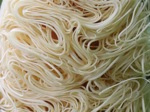 これが花？　『麺』にしか見えない姿に「二度見した」「すごい」