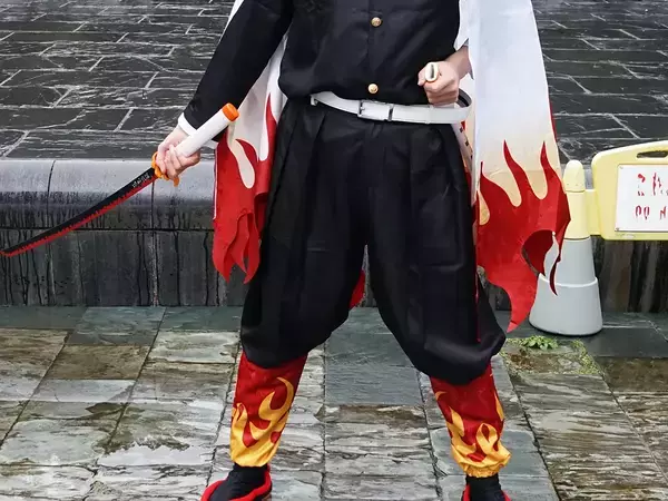 『鬼滅の刃』煉獄さんは実在した！？　思わず二度見する、鬼滅コスプレに「本物かと思った」