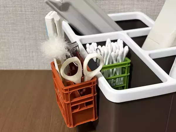 「100均で買った『一升瓶ケース』　飾るだけでなく…？「シンデレラフィット！」」の画像