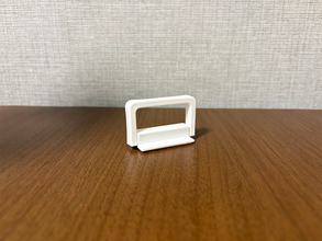 ダイソーの『取手』にS字フックをかけると？　下駄箱に貼ったら便利な収納アイテムに！