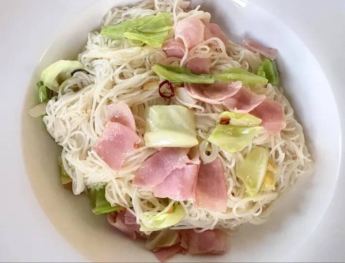 そうめんの『温かい食べ方』に夫と息子から大好評　オリーブオイルで炒めて？
