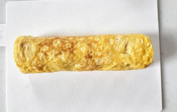 玉子焼きに『1本半』入れてみて！　10分で完成する節約アレンジに、箸が進む！