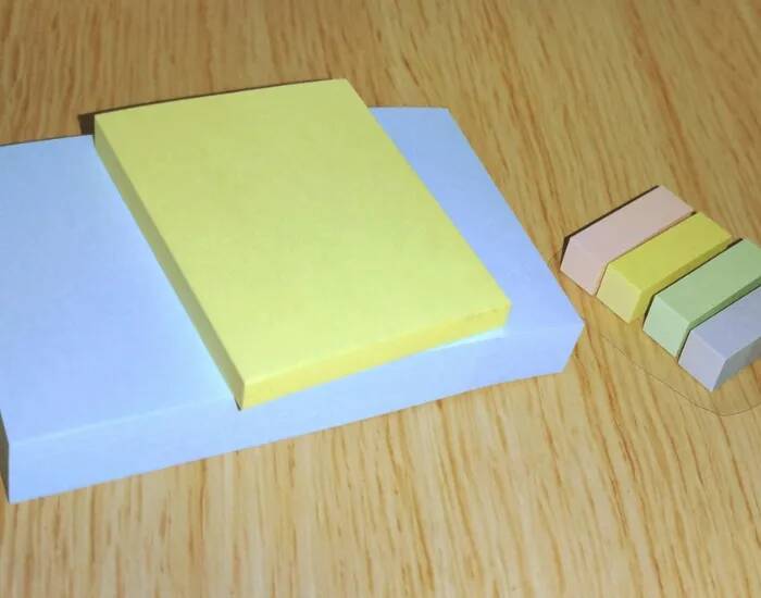 ふせんは市販ケースに入れません！　クリアファイルを切るだけでぴったり収納【文房具収納4選】