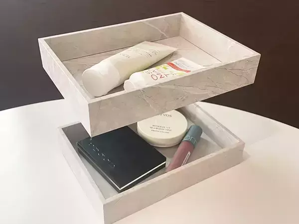 「100均で買った『コの字型スタンド』　思わぬ活用法に「その手があったか」【簡単DIY】」の画像