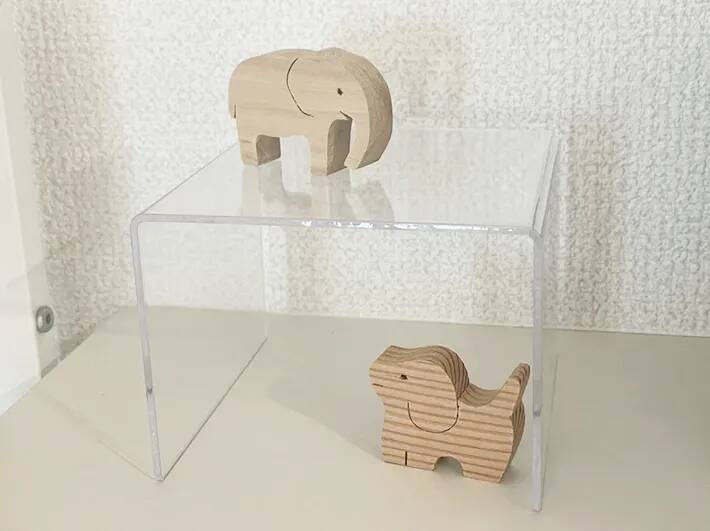 100均で買った『コの字型スタンド』　思わぬ活用法に「その手があったか」【簡単DIY】
