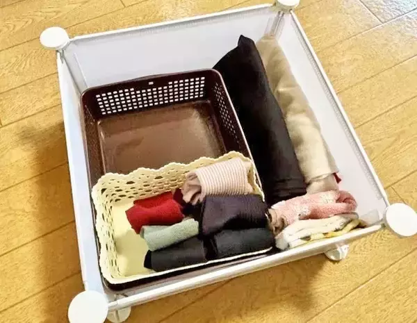 「横長も縦長も思いのまま！　ダイソーに聞いた『組み立てパネル』を使った収納術【3選】」の画像
