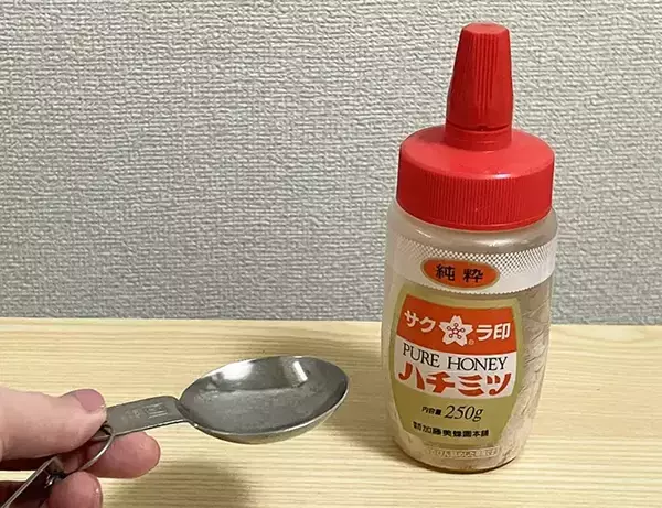 「計量スプーンにハチミツがつかない　使い分けると便利な2つの裏ワザ」の画像