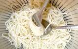 「そうめんを一口サイズに丸めて…ダイソーの『水筒用氷棒』の意外な使い方」の画像5