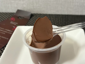 「みんな買って！」「チョコ欲満たされた」　話題のファミマ新作スイーツ、お味は…