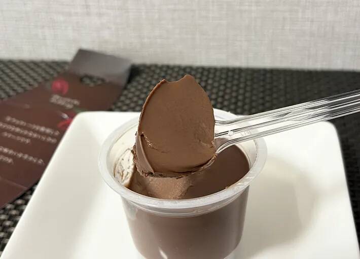 「みんな買って！」「チョコ欲満たされた」　話題のファミマ新作スイーツ、お味は…