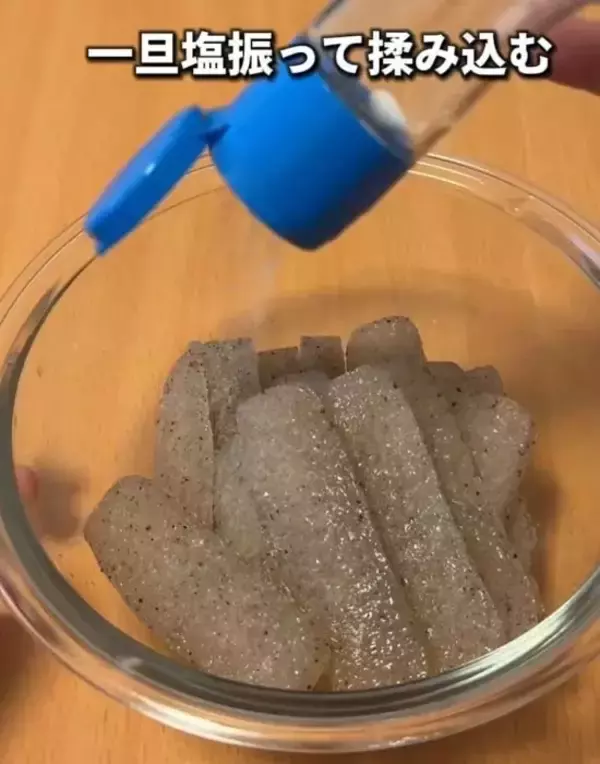 「煮物に飽きたら凍らせて！　こんにゃくの新しい食べ方に「その発想はなかった」」の画像