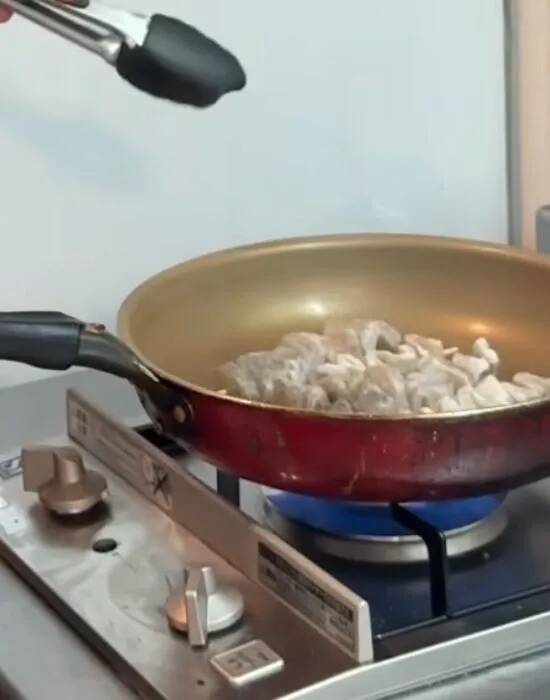 煮物に飽きたら凍らせて！　こんにゃくの新しい食べ方に「その発想はなかった」