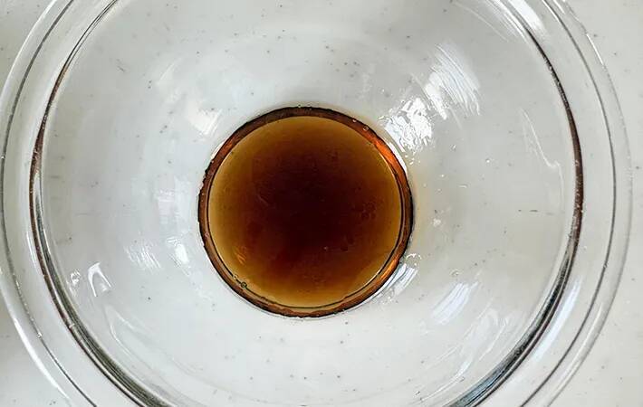 ゆでたレタスを巻いて、味つけに『大さじ1杯』の？「5分で作れる」「1玉をペロリ」
