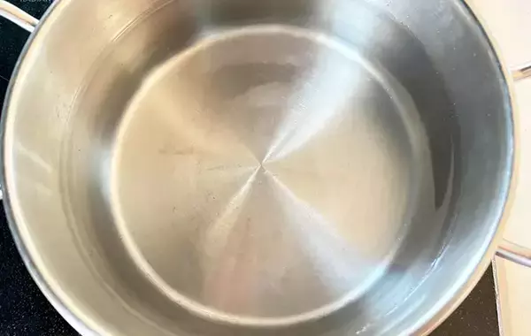「ゆでたレタスを巻いて、味つけに『大さじ1杯』の？「5分で作れる」「1玉をペロリ」」の画像