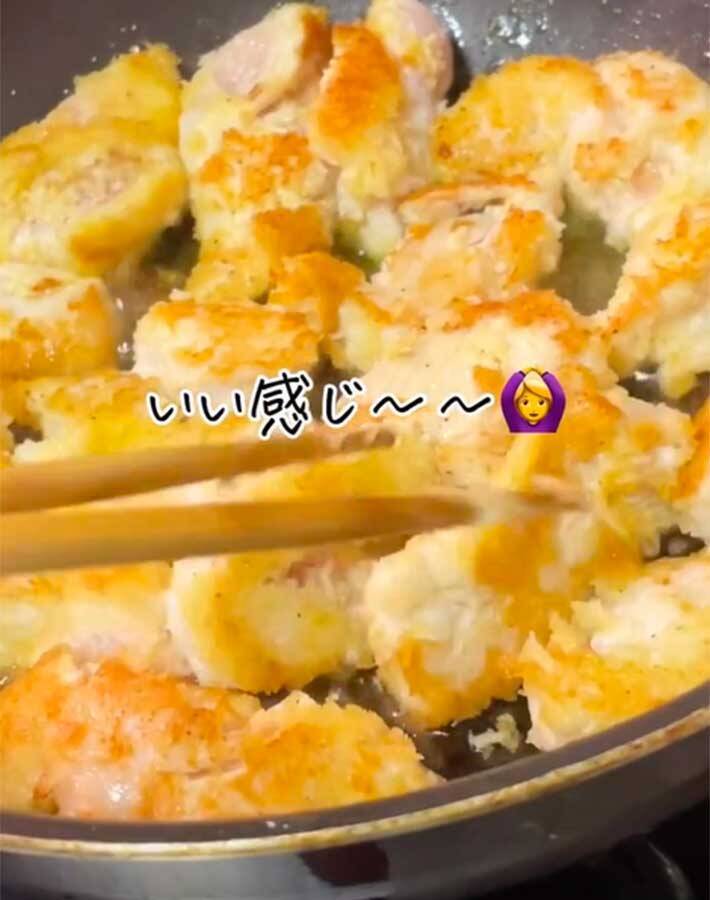 揚げないチキンカツに「この手があったか」　フライパン１つですべて完結