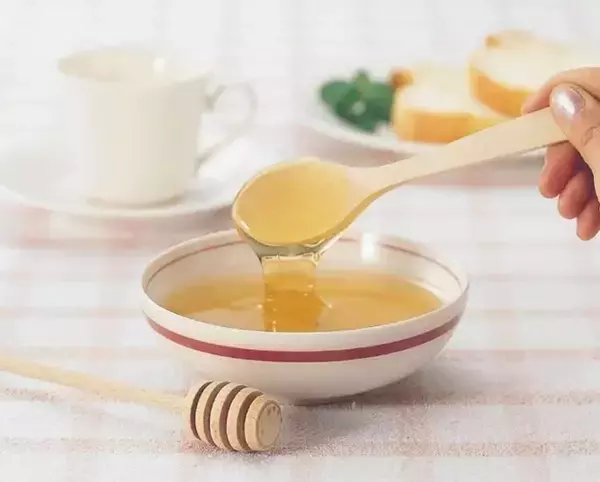 「ご飯を炊く時に小さじ1杯？　古米が新米のように若返る裏技とは」の画像