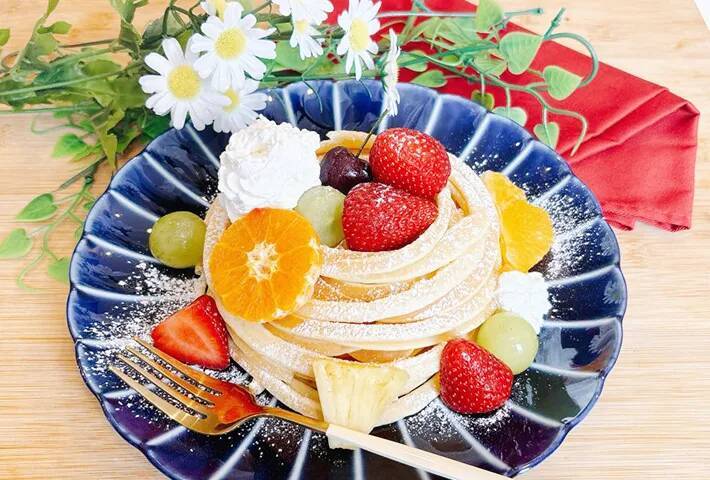 ホットケーキを『蚊取り線香』みたいに焼いてみて！　でき上がりに「食感が変わった」「子供が喜ぶ！」