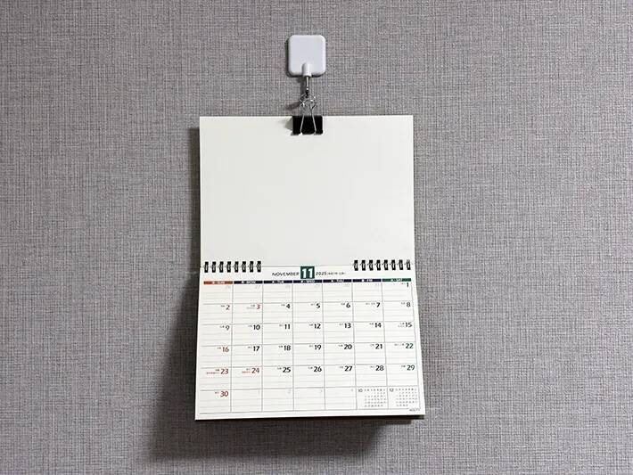 【収納術】ダイソーのダブルクリップで挟んだものとは…　活用法に「悩みが解決した！」