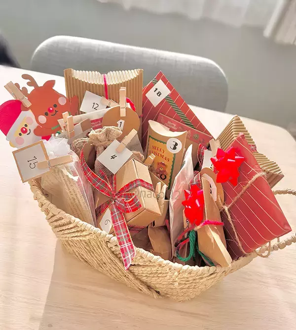 「母親が作った『アドベントカレンダー』が素敵すぎた　「大人も欲しい」「一気に開けたい！」」の画像