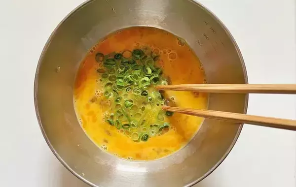 「玉子焼きの味つけ、この手があった！　使った調味料に「ちょうど余ってた」「子供がパクパク」」の画像