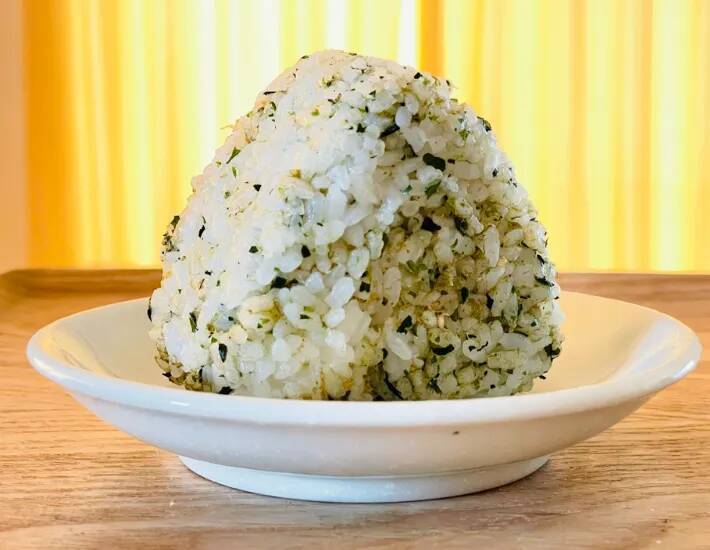 ふりかけ、買わなくてもいいかも！　とろろ昆布でパッと作る『サクサクふりかけ』が子供に好評