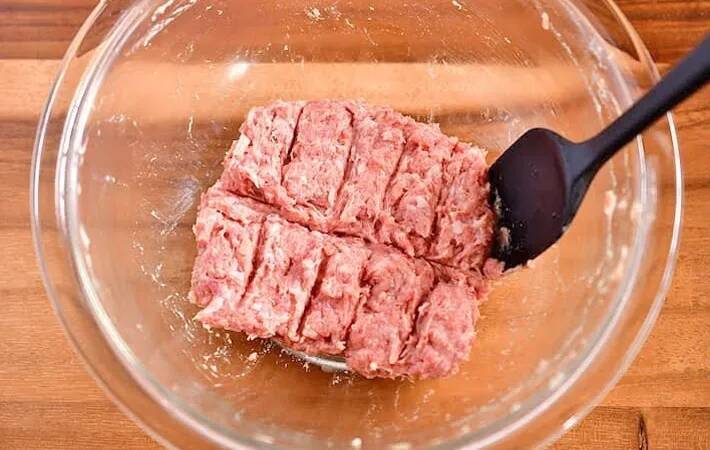 豚ひき肉を大葉で挟むだけ！　できた夏の簡単おかずに「餃子の皮いらず」「タレなしでもいい」【管理栄養士が実践】